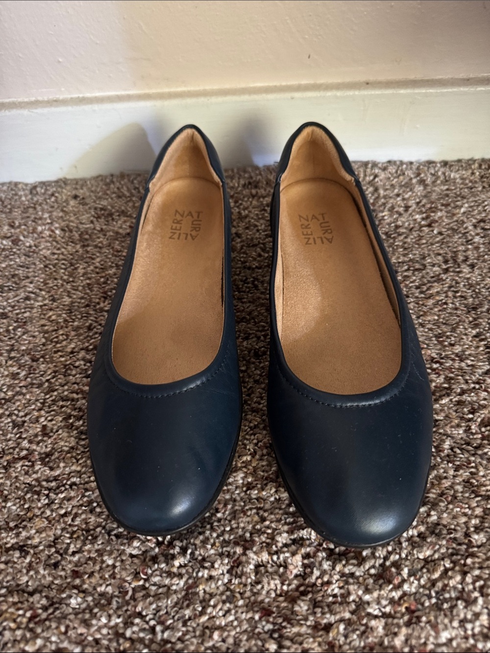 Naturalizer Navy Blue Leather Round-Toe Ballet Flats